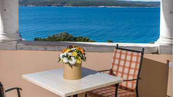 Superior Double Room, Sea View | Terrace/patio