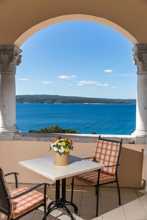 Superior Double Room, Sea View | Terrace/patio - Hotel Kvarner Palace (Crikvenica)