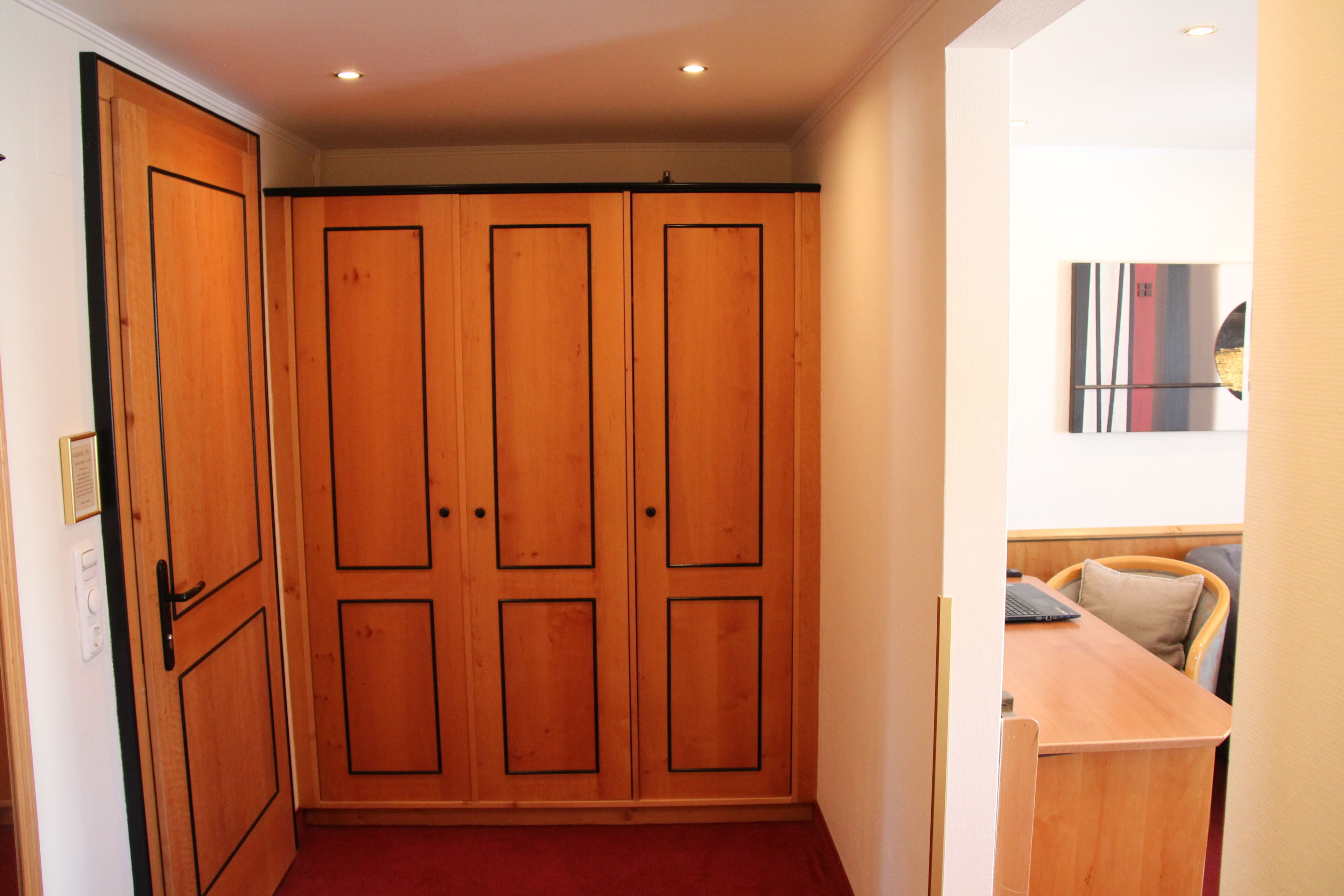 family room | premium bedding, minibar, in-room safe, desk