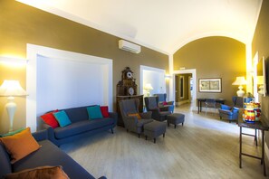 Lobby lounge - Aegusa (Favignana)