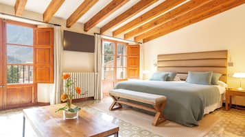 Junior Suite, Terrace, Mountain View | In-room safe, individually decorated, individually furnished, desk