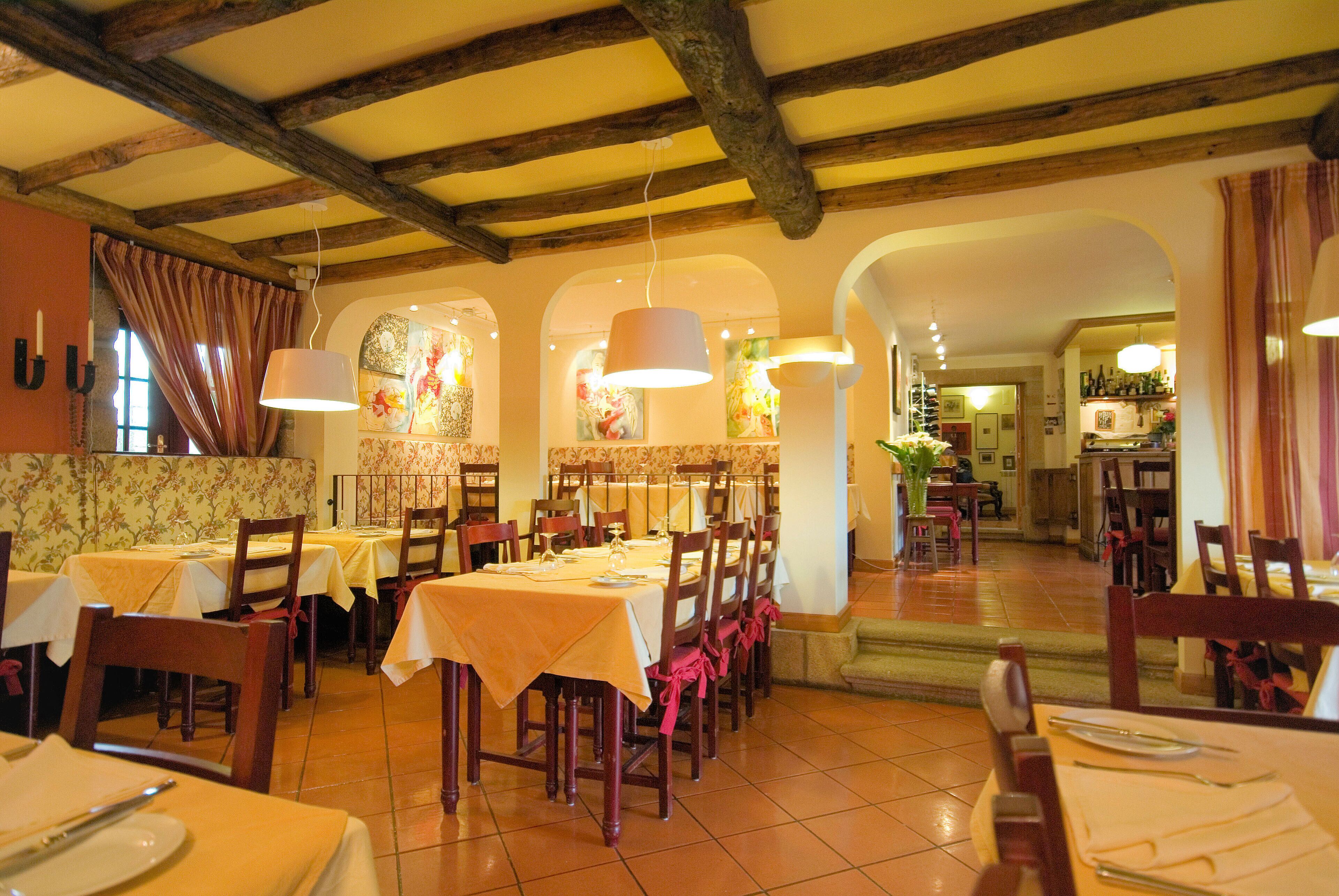 lunch and dinner served