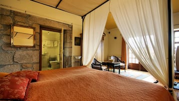 Caja fuerte, cunas (de pago), wifi gratis