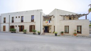 واجهة المنشأة