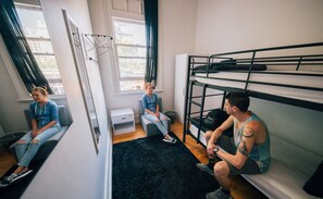 Twin Room - Shared Bathroom | Individually decorated, individually furnished, blackout curtains, WiFi - Nomads all Nations Backpackers (Docklands)