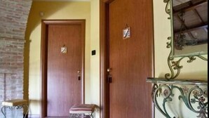 Unclassified image, 3 of 37, button - I Grilli (Castagnole delle Lanze)