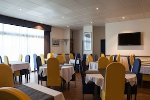 Daily buffet breakfast (EUR 13 per person)