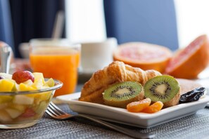 Daily buffet breakfast (EUR 13 per person)