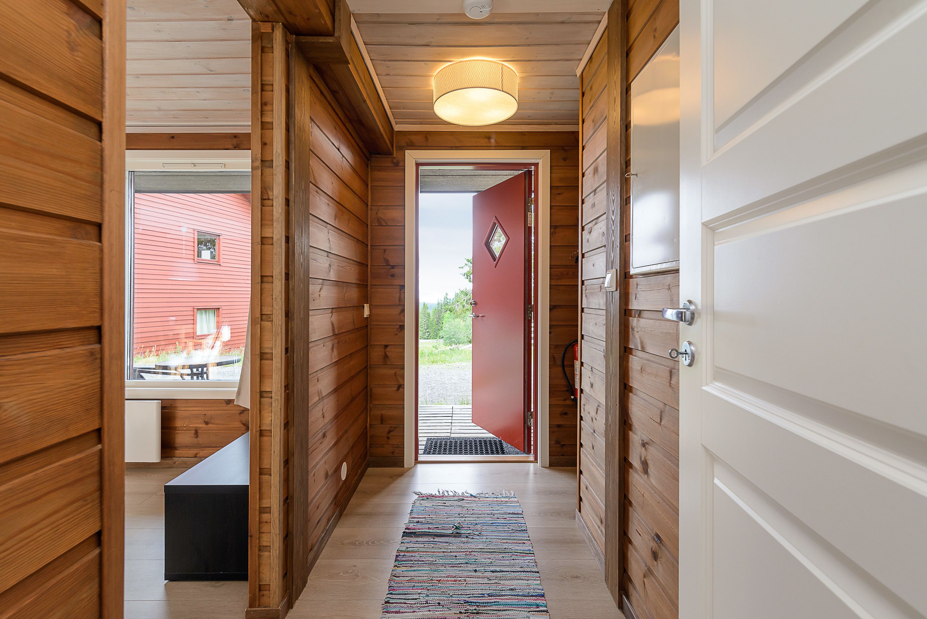 En 32-tommers Flatskjerm-TV med Parabol-TV samt TV