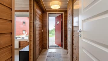 Televisión de pantalla plana de 32 pulgadas con canales vía satélite