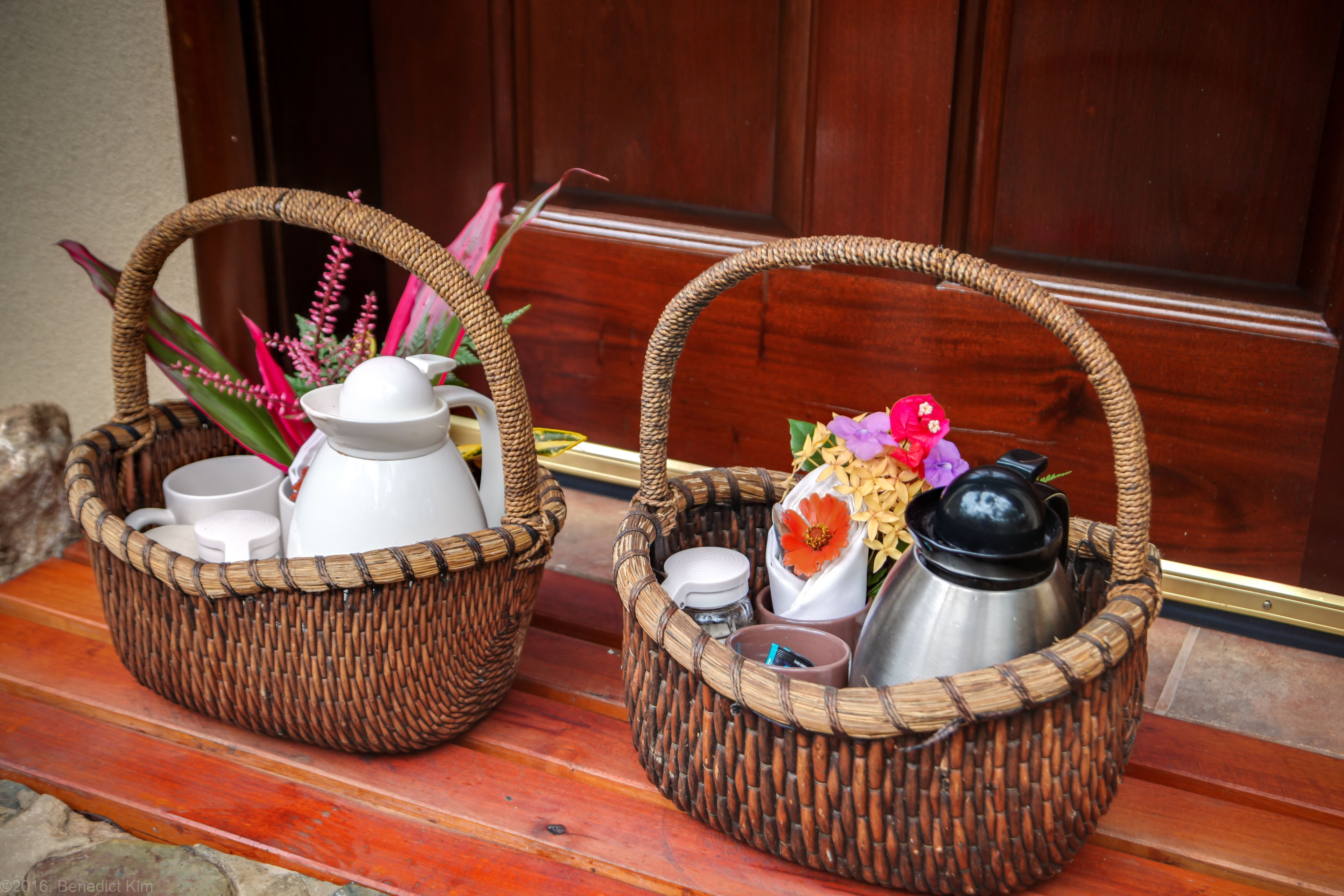 1 bedroom suite, river view | coffee service