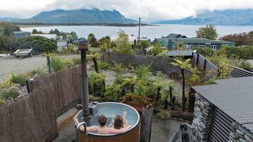 Private spa tub