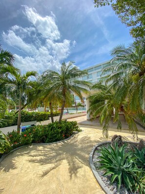 Phục vụ bữa sáng, bữa trưa, bữa tối, nhìn ra bãi biển 