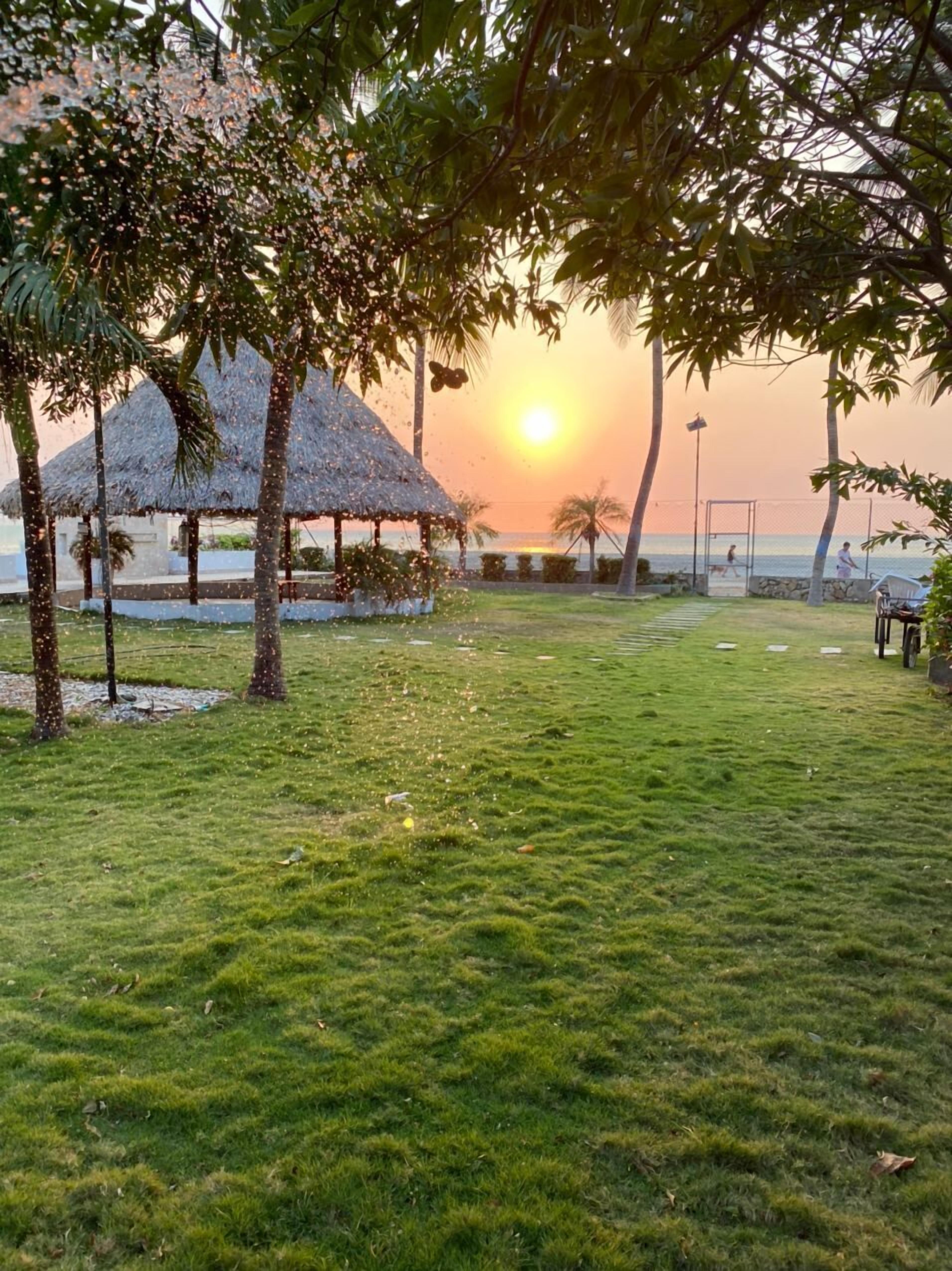 deluxe room  | living area | 20-inch led tv with digital channels, tv