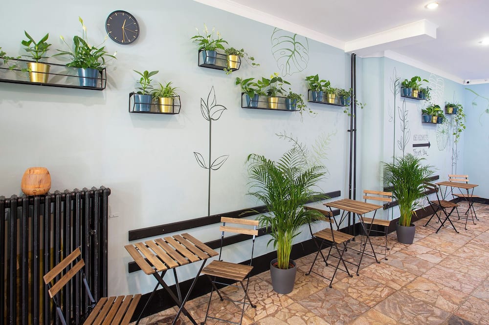 Patio Hostel