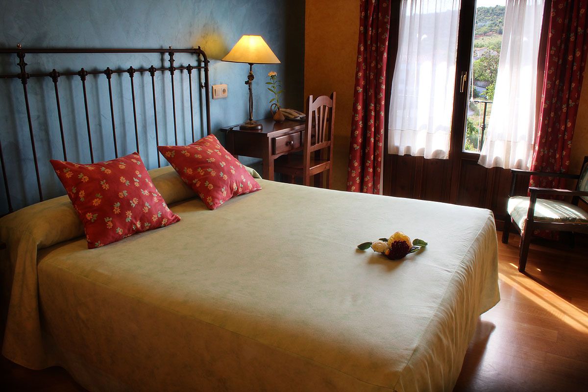 double room single use | 1 bedroom, minibar, in-room safe, desk