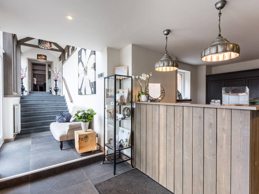 Sisään- ja uloskirjautumisautomaatti