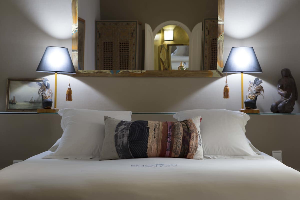Double Room, 1 King Bed (Alizes)