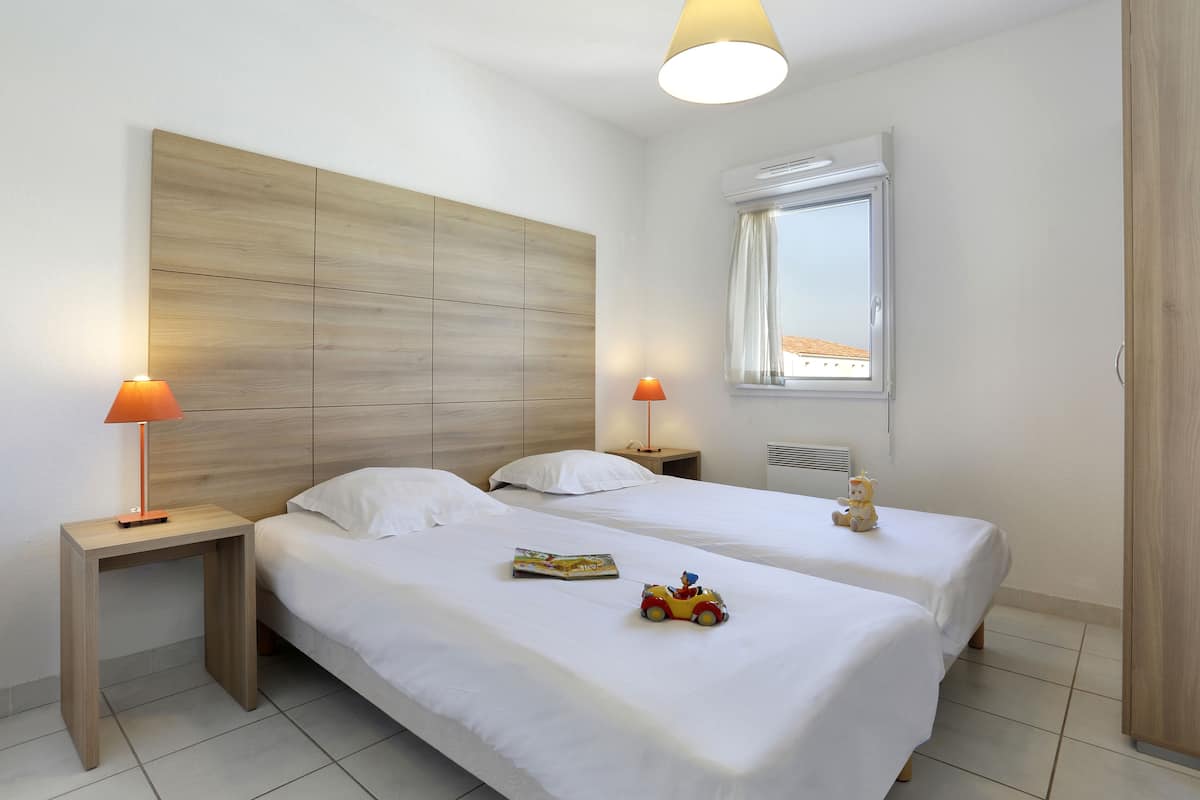 1 bedroom, iron/ironing board, free WiFi