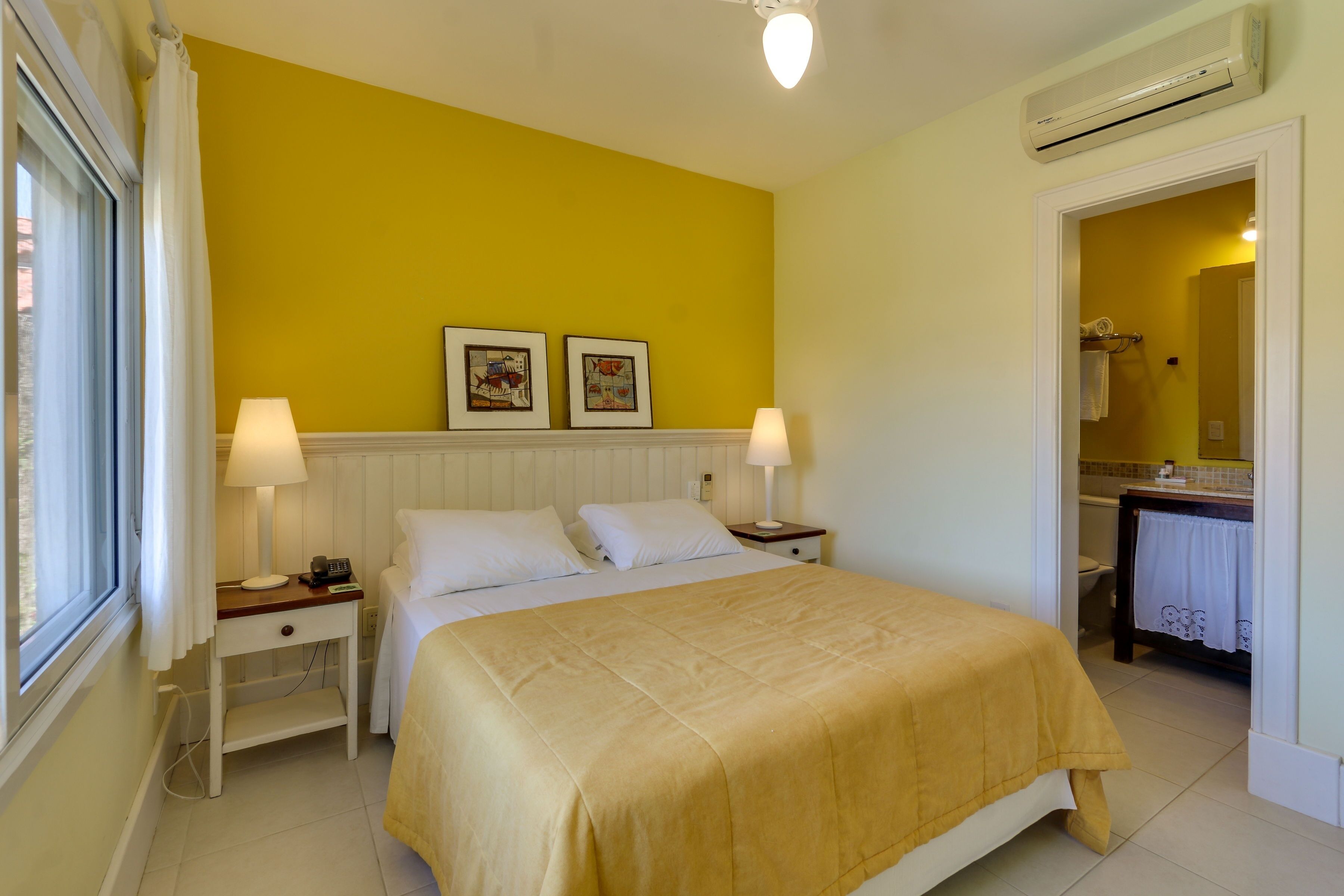 Departamento Deluxe, 1 habitación, balcón | Minibar y caja de seguridad en la habitación 