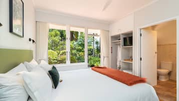 Kaka Room | Premium bedding, pillowtop beds, individually decorated
