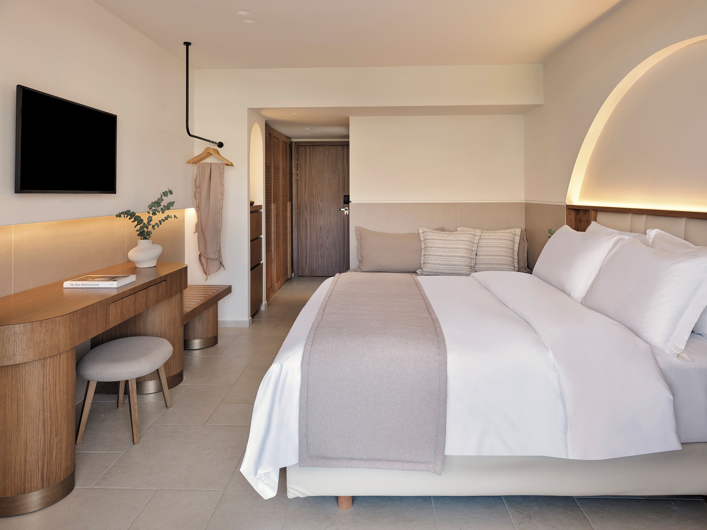 Free minibar, in-room safe, desk, blackout drapes