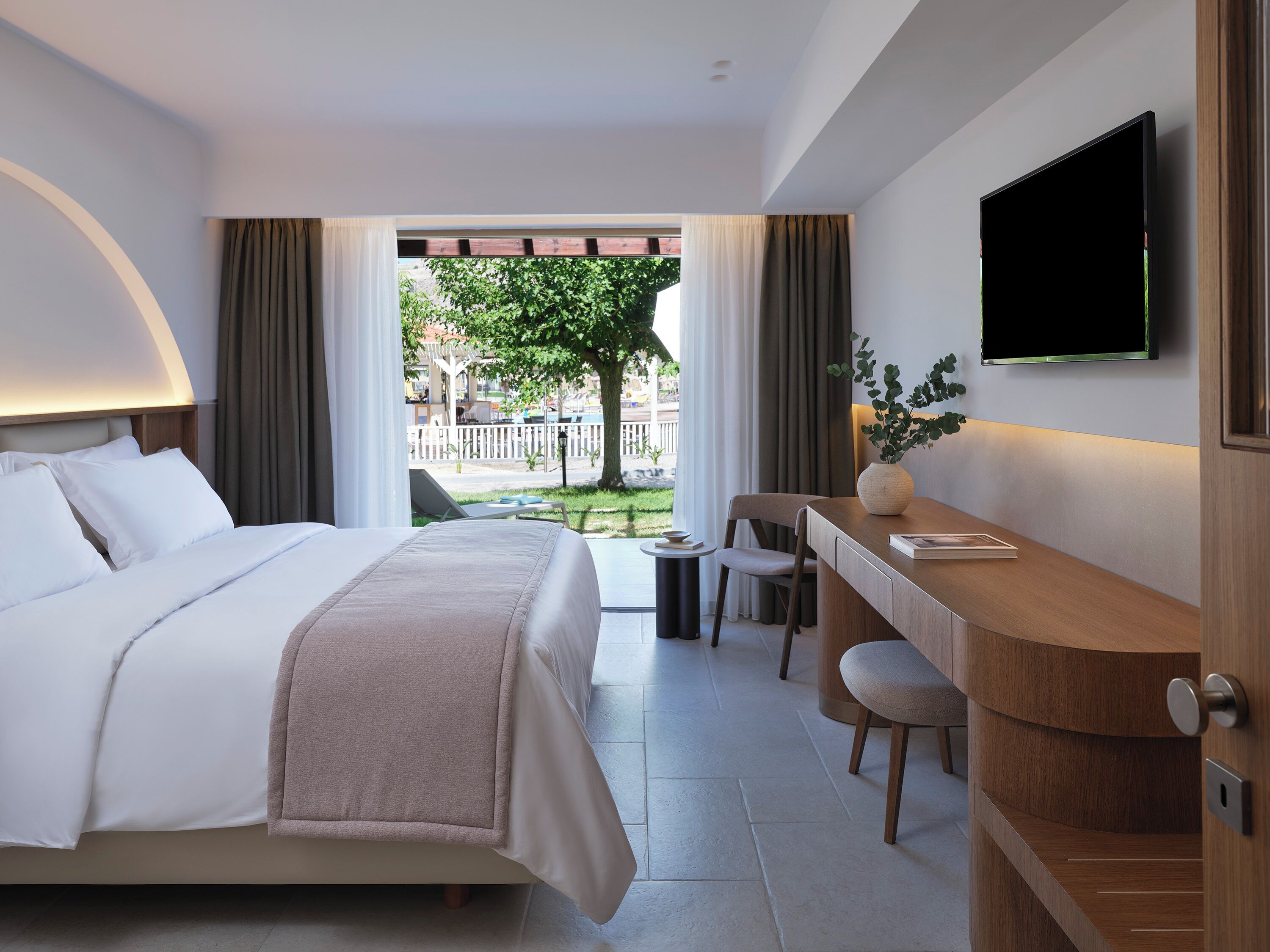 Superior Room, Resort View | Free minibar, in-room safe, desk, blackout drapes