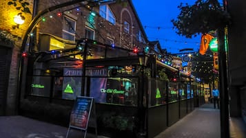酒吧(店内)