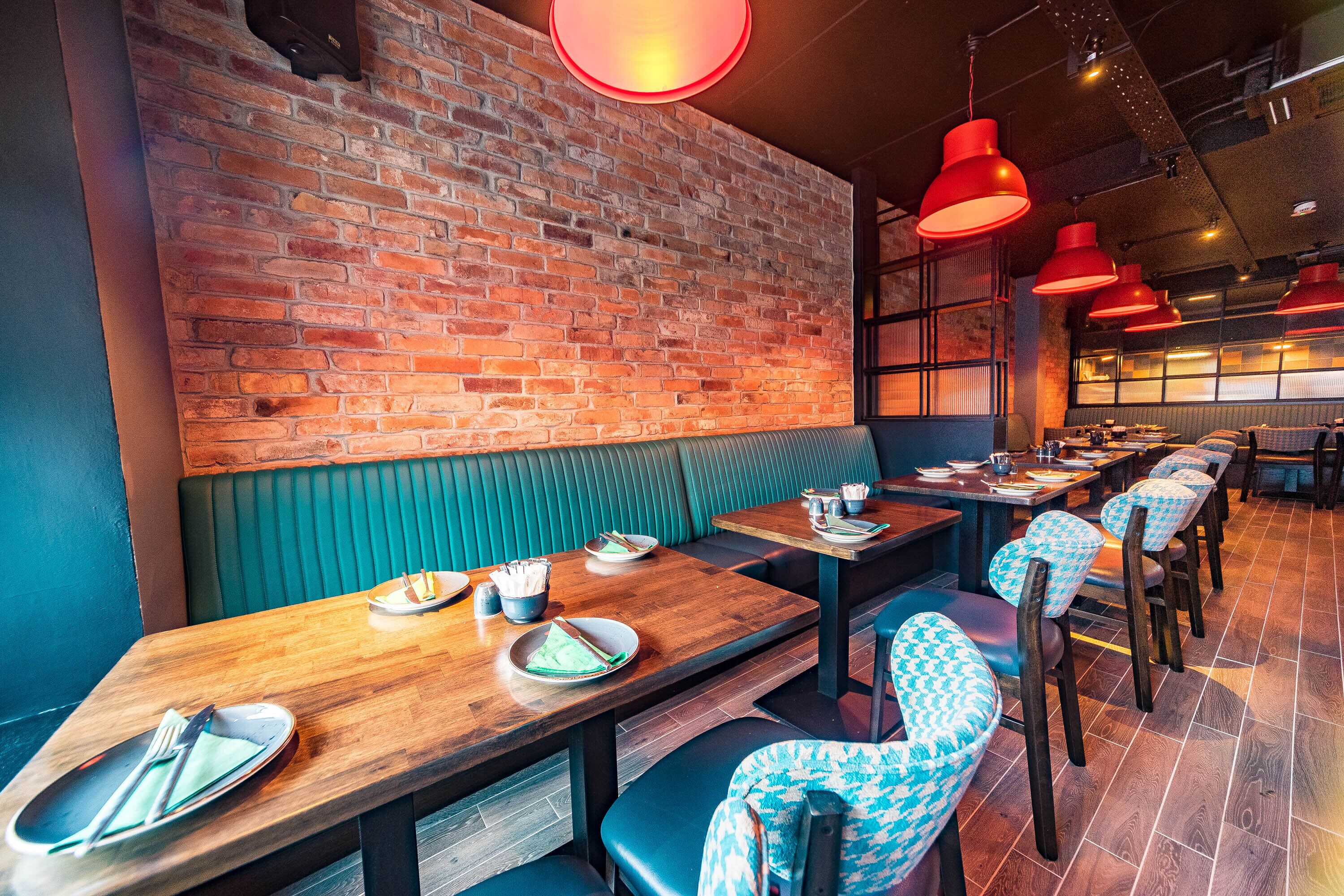 Se ofrece un desayuno completo (15 EUR por persona)