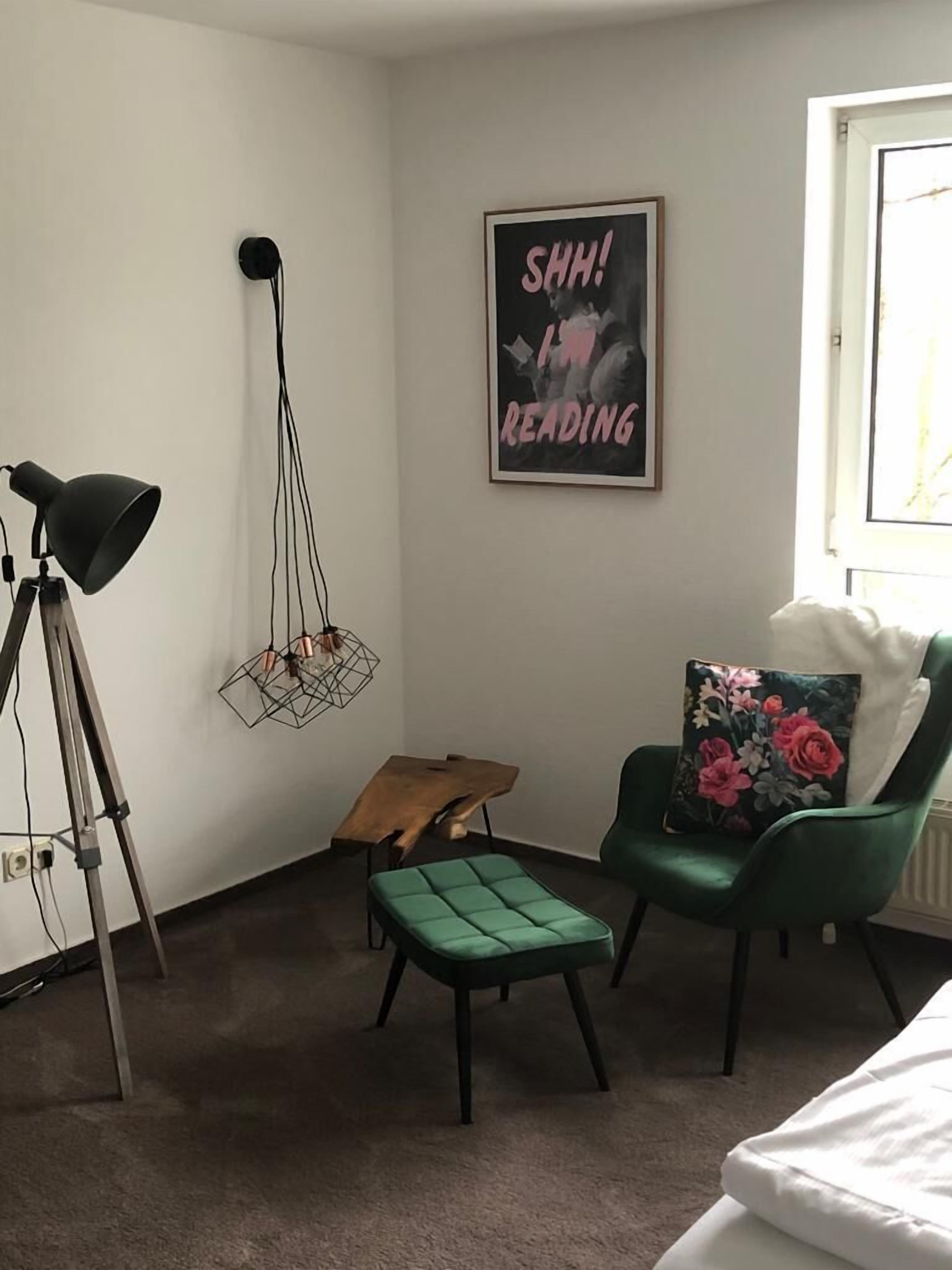 double room | living area | tv