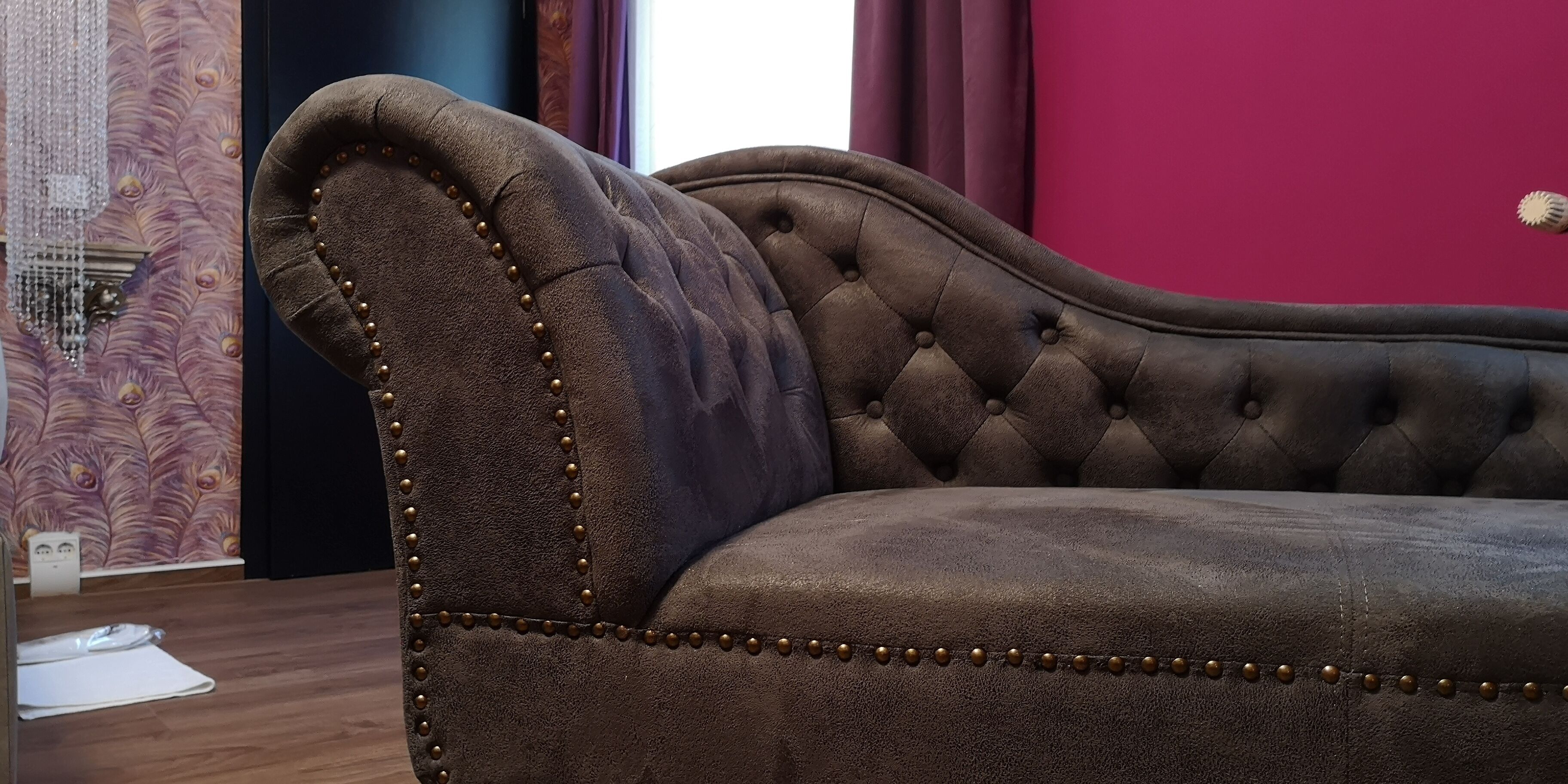 39-inch lcd tv with satellite channels, tv, dvd player