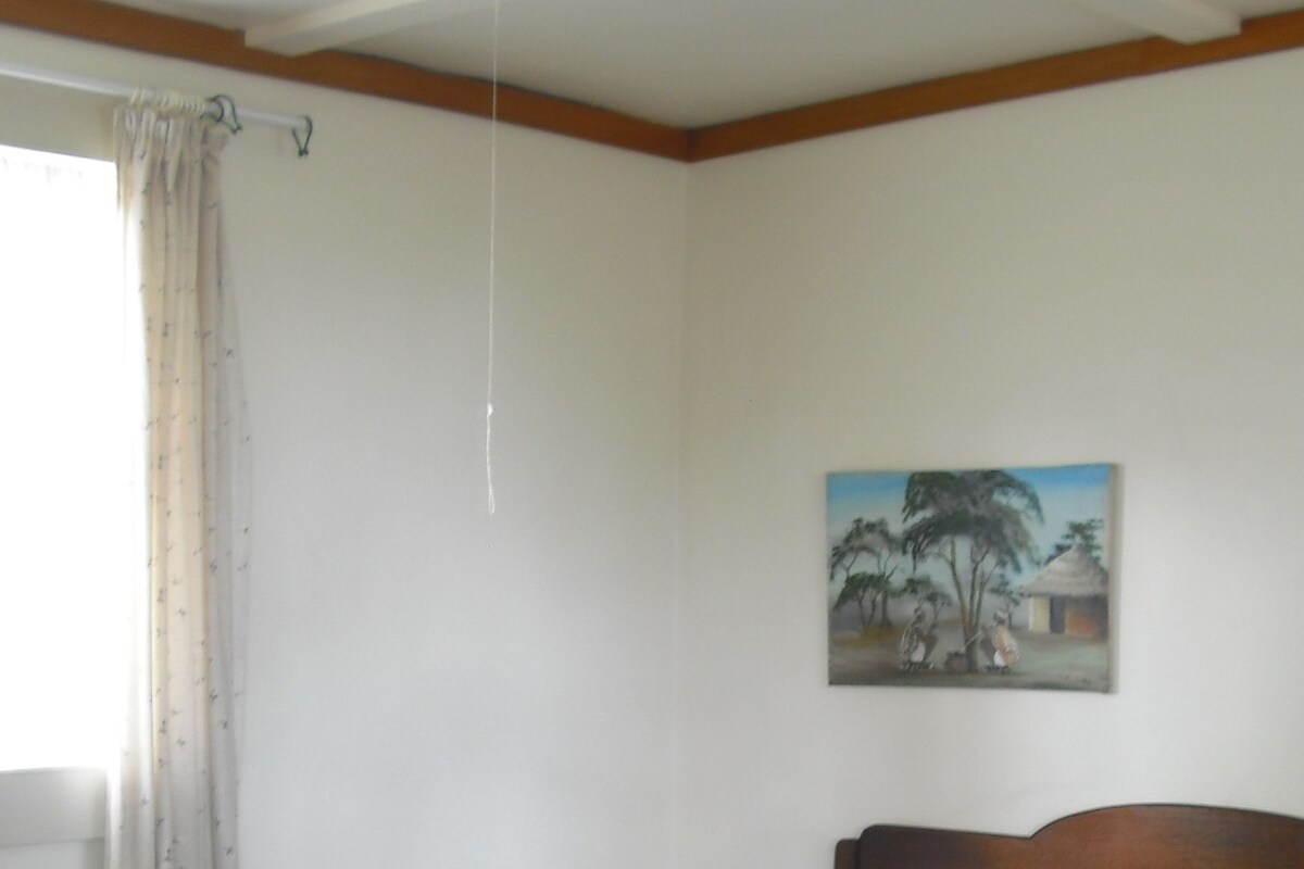 Cabane, salle de bains commune (Acorn)