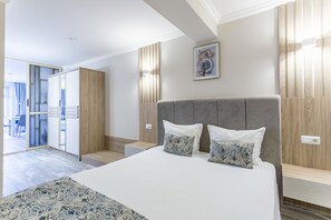 標準公寓 | 迷你吧、書桌、隔音、免費 Wi-Fi