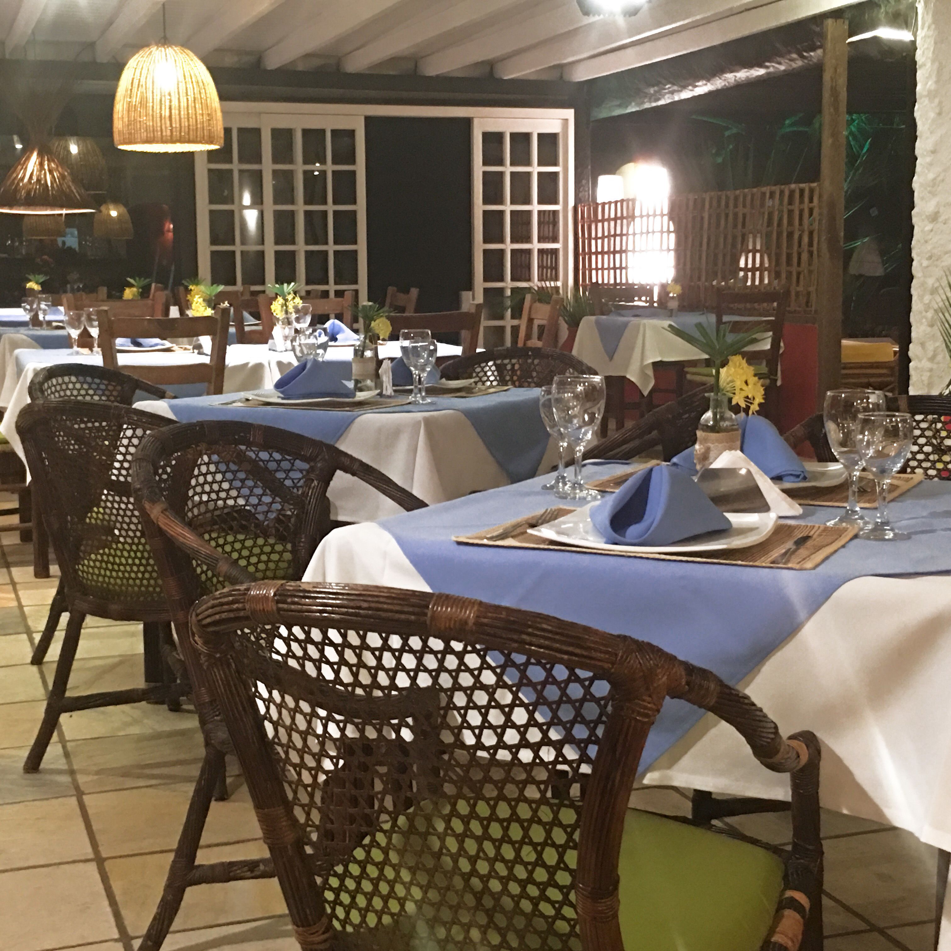 breakfast, lunch and dinner served