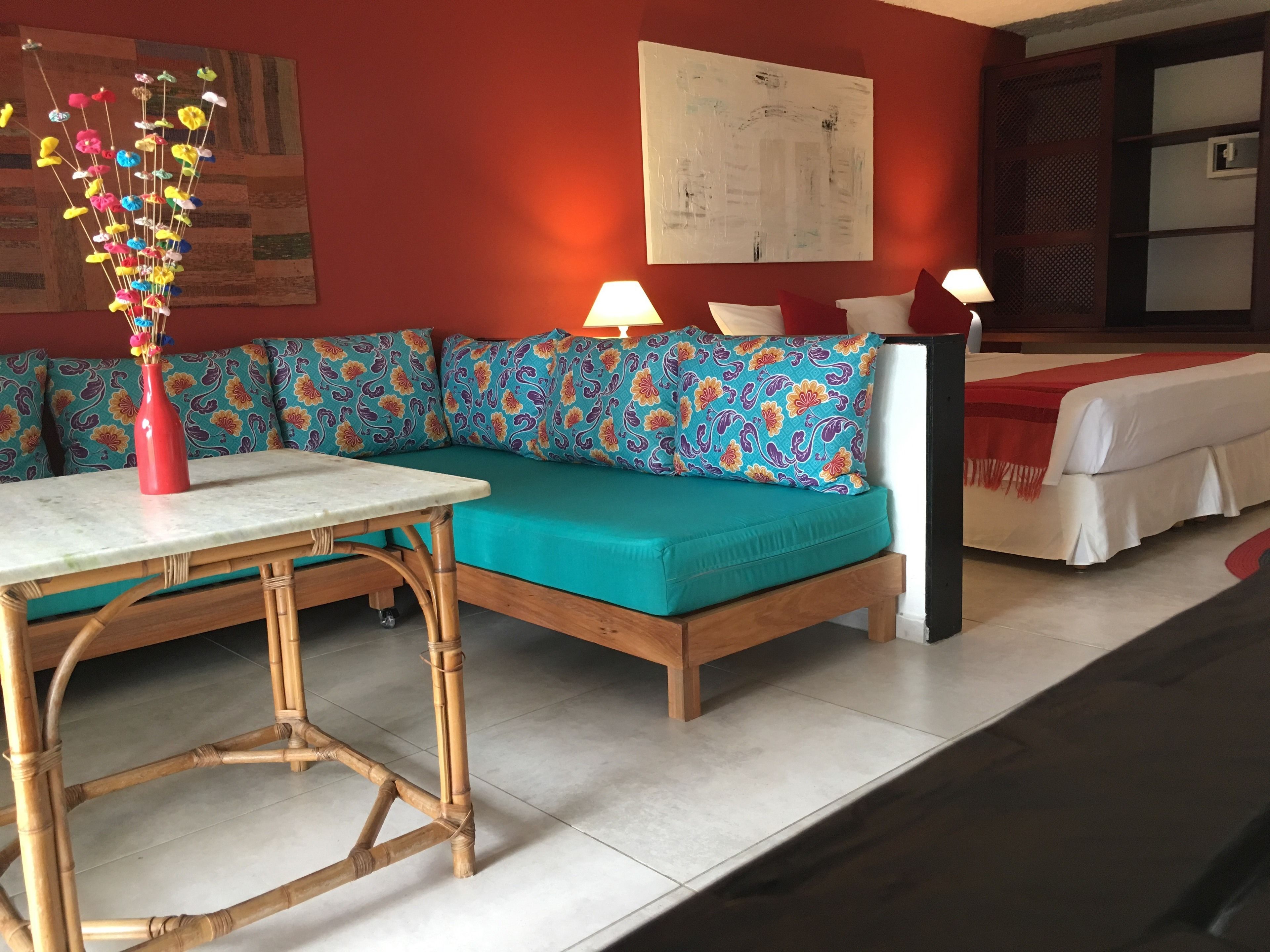 29-inch flat-screen tv with digital channels, tv