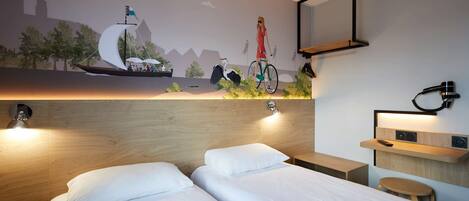 Superior Room, 2 Twin Beds | 1 bedroom, iron/ironing board, free WiFi, bed sheets