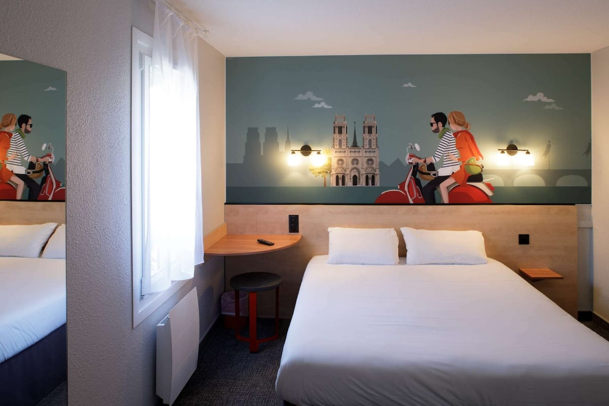 Habitación superior, 1 cama de matrimonio | 1 dormitorio, tabla de planchar con plancha, wifi gratis y ropa de cama