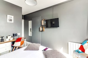 Double Room (Connecting) | Individually furnished, desk, laptop workspace, blackout drapes