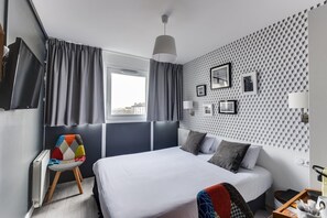 Individually furnished, desk, laptop workspace, blackout curtains - Brit Hotel St Nazaire Centre Gare (Saint-Nazaire)