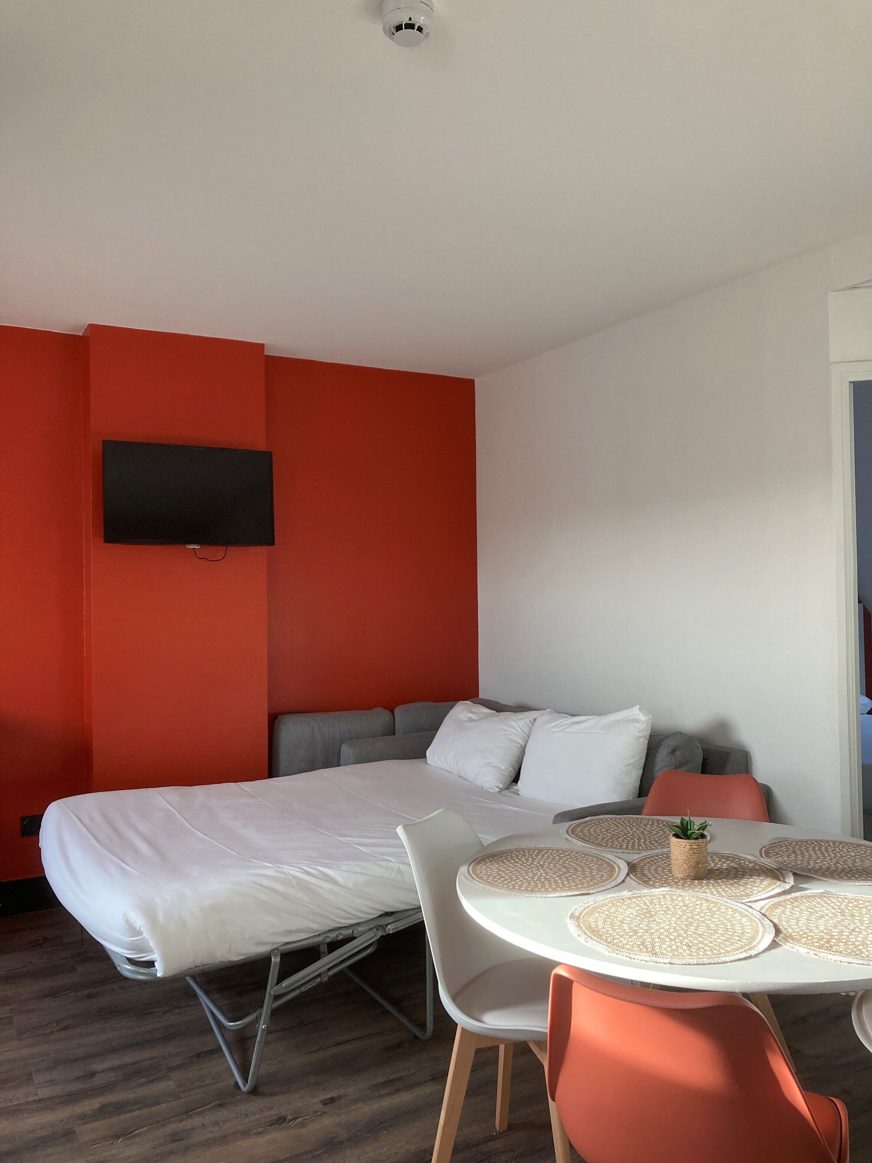 family room | living area | flat-screen tv