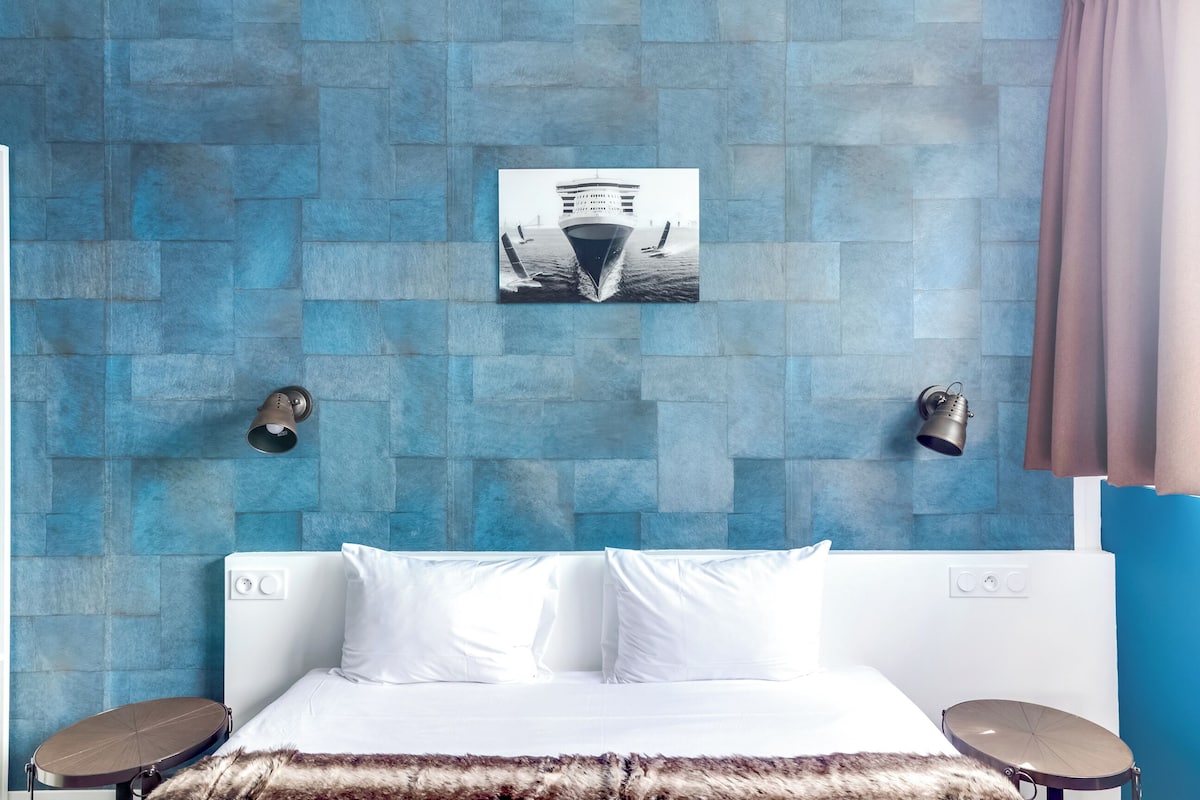 double room, 1 queen bed | meeting facility