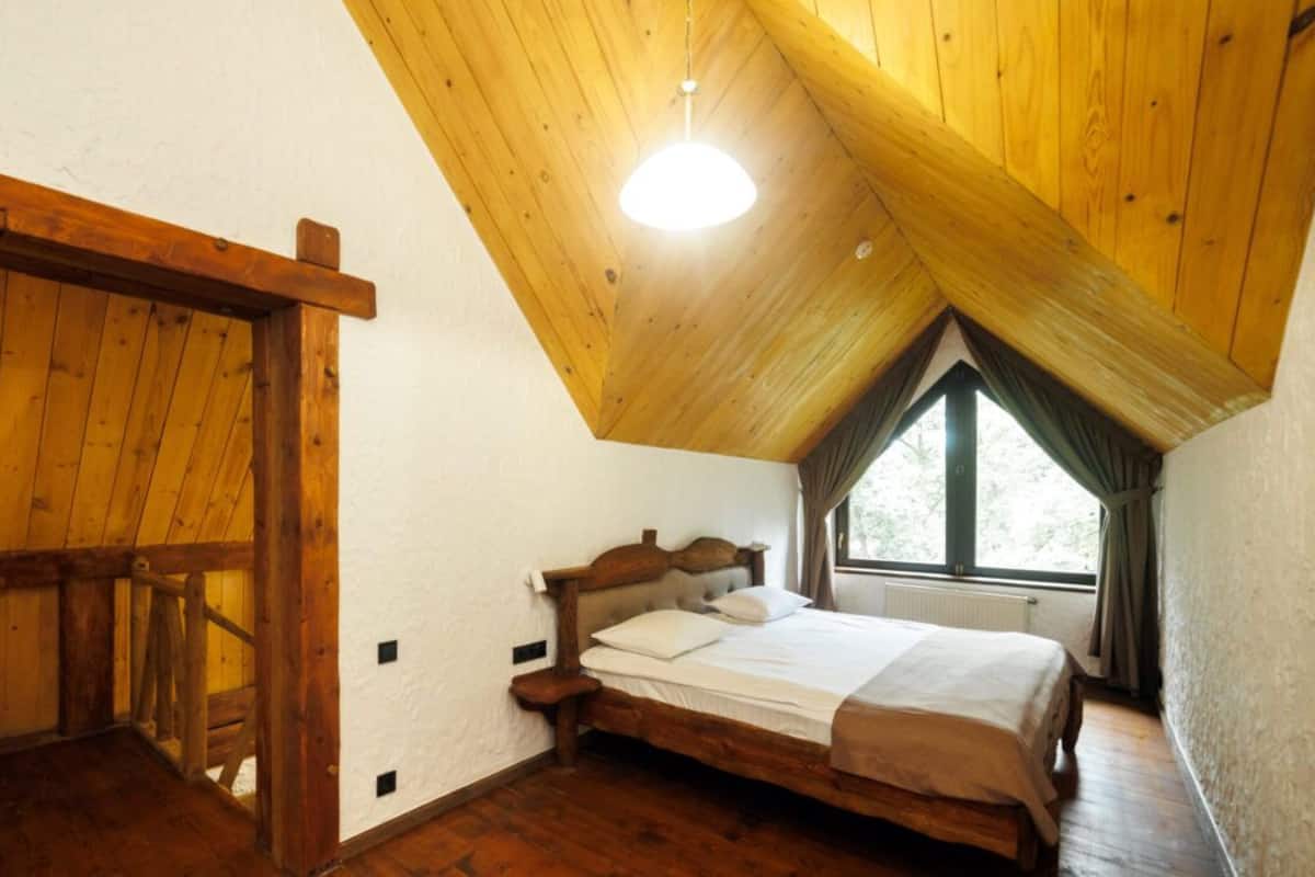 Phòng Suite tiện nghi đơn giản | 1 phòng ngủ, bộ đồ giường cao cấp, két bảo mật tại phòng, bàn