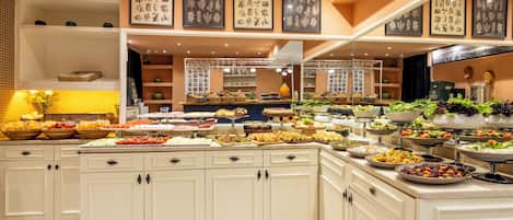 Desayuno buffet incluido todos los días