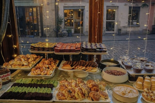 Raymond Hotel Old City