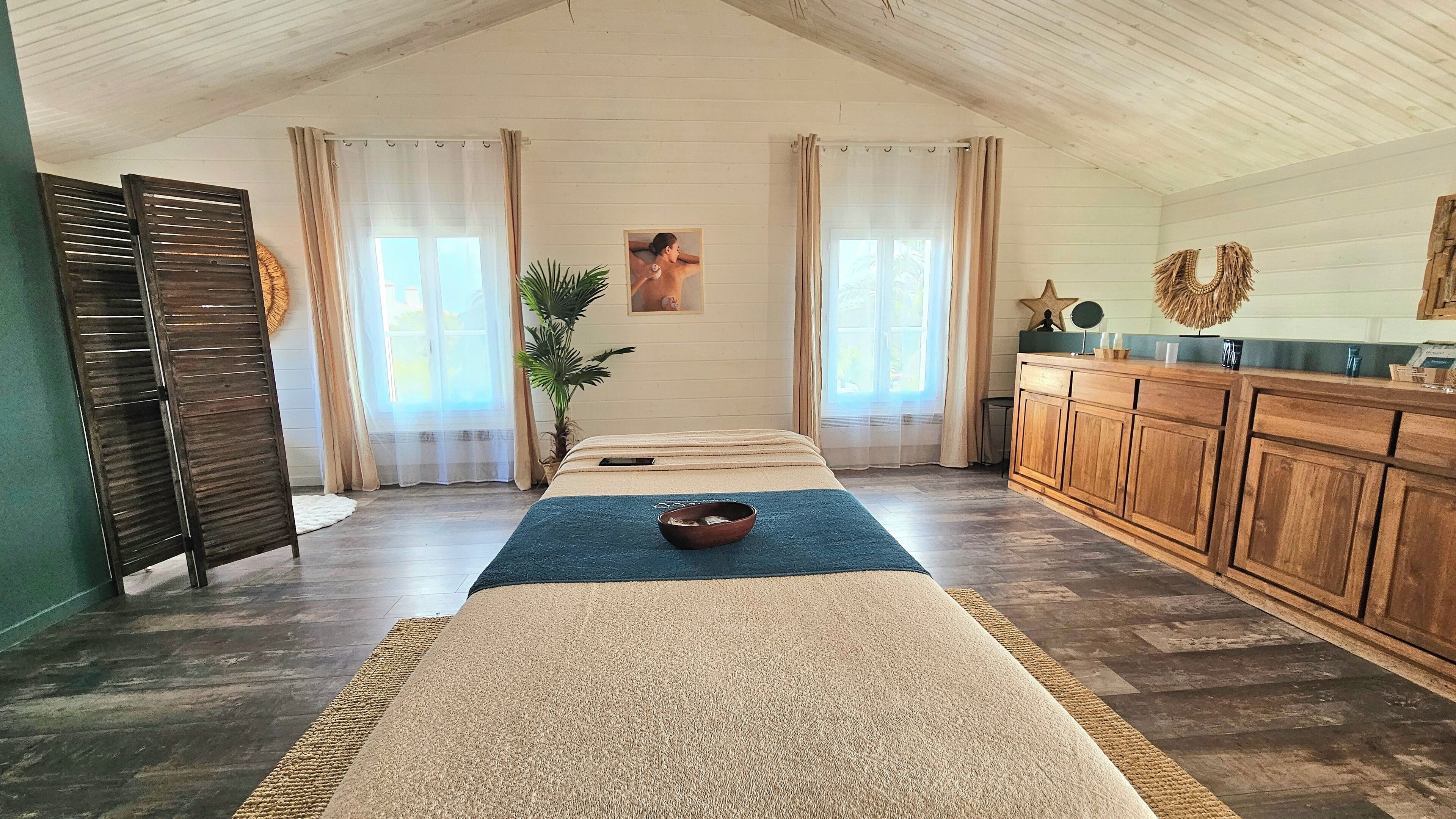 deep-tissue massages, swedish massages, prenatal massages