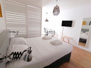Estúdio família, terraço, vista para o jardim | Roupas de cama premium, cofres nos quartos, individualmente decorados