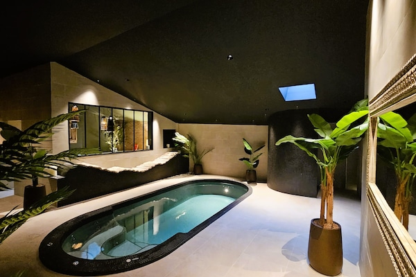 Turkish bath, body treatments, deep-tissue massages, Swedish massages