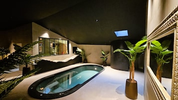Turkish bath/hammam, body treatments, deep-tissue massages