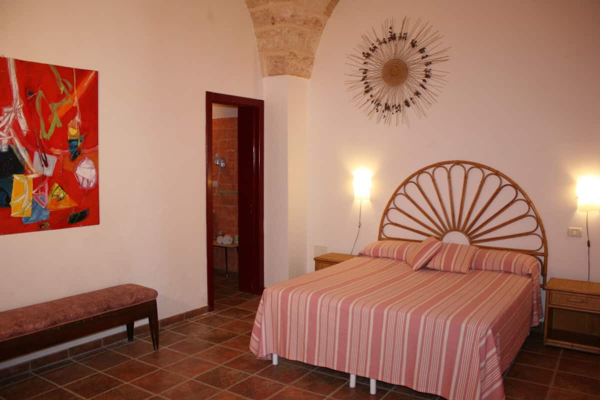 Suite clásica | 1 dormitorio, minibar, caja fuerte y cortinas opacas