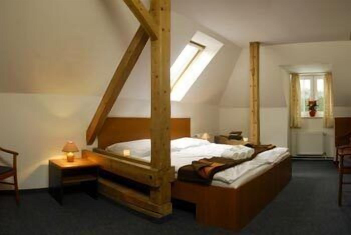 Double Room | Hypo-allergenic bedding, in-room safe, blackout drapes, soundproofing